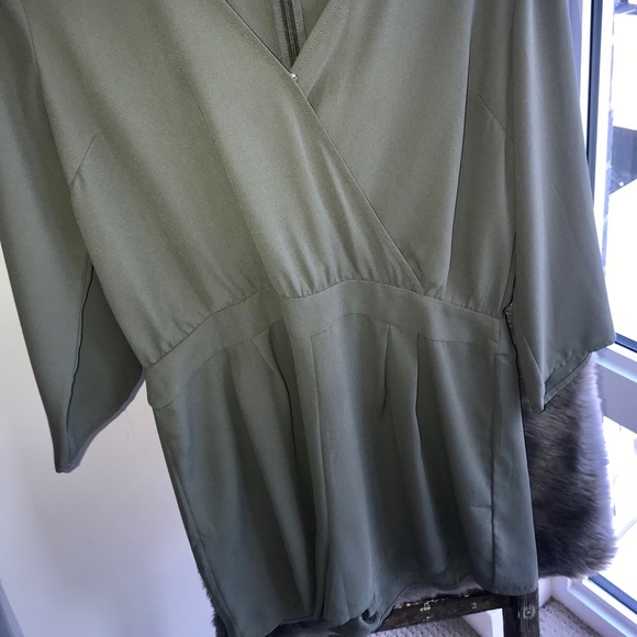 Romper - Picture 5 of 6